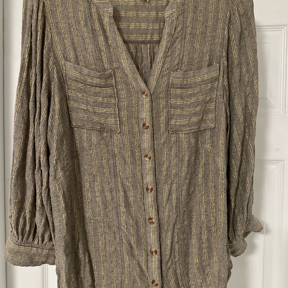 Anthropologie akemi + kin Itzel metallic button down size M VGUC - Picture 4 of 10